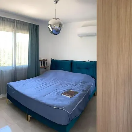 Loft 3+1 In Kyrenia Karavas